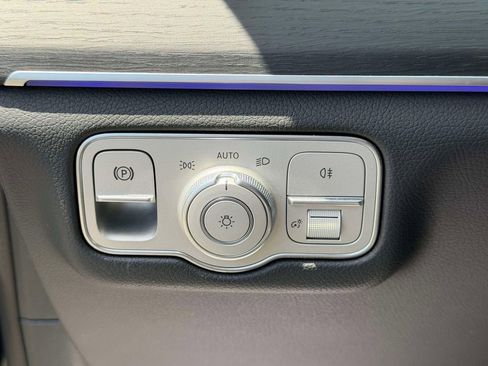 Used 2025 Mercedes-Benz GLE 350 4MATIC image 29