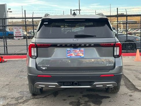 New 2026 Ford Explorer Active w/ Active Comfort Package image 4