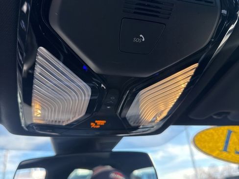 Used 2021 BMW 330i xDrive Sedan w/ Convenience Package image 16