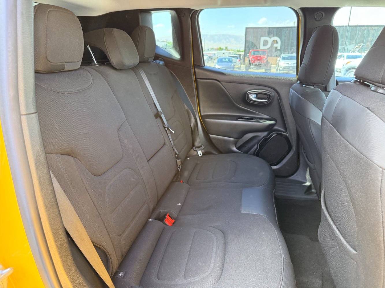 Used 2017 Jeep Renegade Altitude AWD/4WD image 25