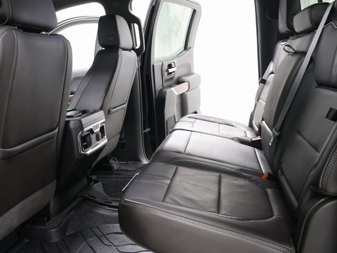 Used 2019 Chevrolet Silverado 1500 High Country image 30