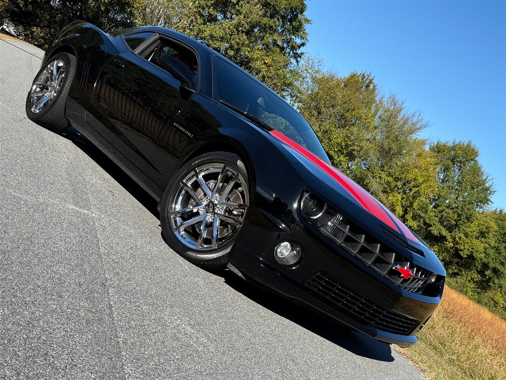 Used 2011 Chevrolet Camaro SS w/ RS Package RWD image 18