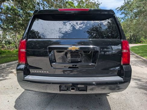 Used 2019 Chevrolet Suburban LT AWD/4WD image 7