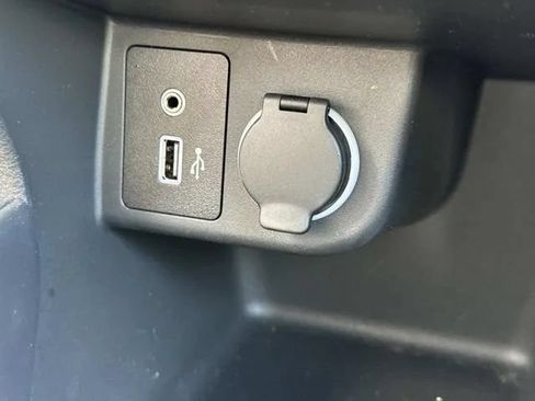 Used 2025 Nissan Kicks Play S FWD image 38