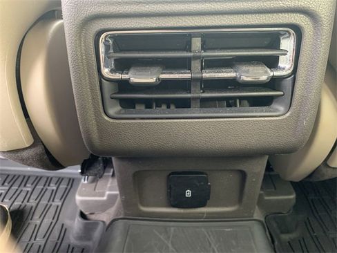 Used 2024 Lincoln Corsair AWD image 22