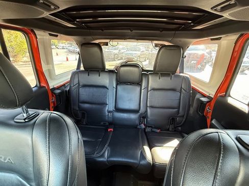Used 2020 Jeep Wrangler Unlimited Sahara image 17