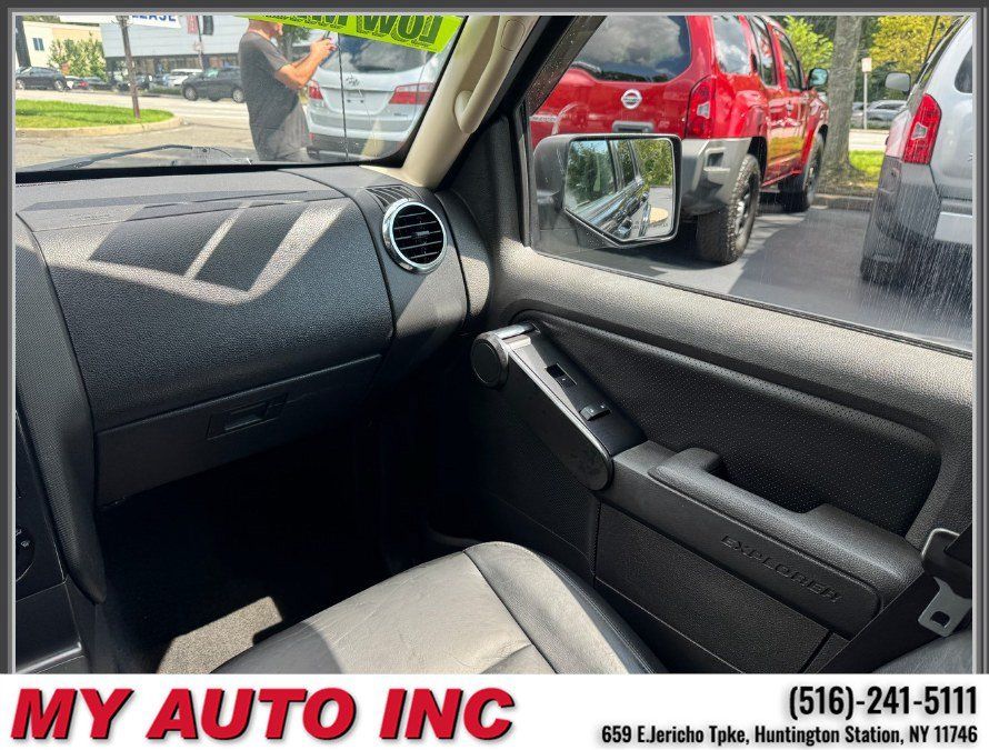 Used 2010 Ford Explorer XLT AWD/4WD image 14