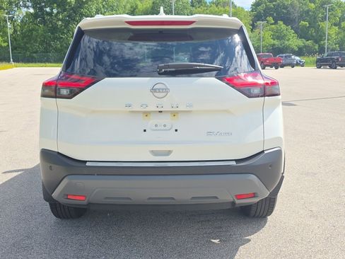 Certified 2023 Nissan Rogue SV w/ SV Premium B Package AWD/4WD image 5