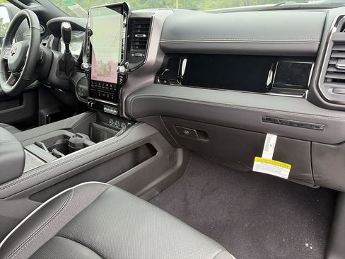New 2026 RAM 2500 Limited AWD/4WD image 33
