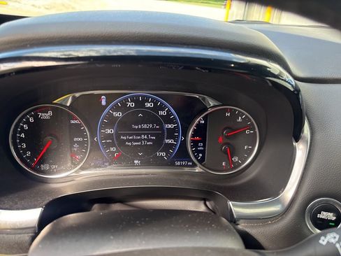 Used 2023 Chevrolet Traverse High Country FWD image 17