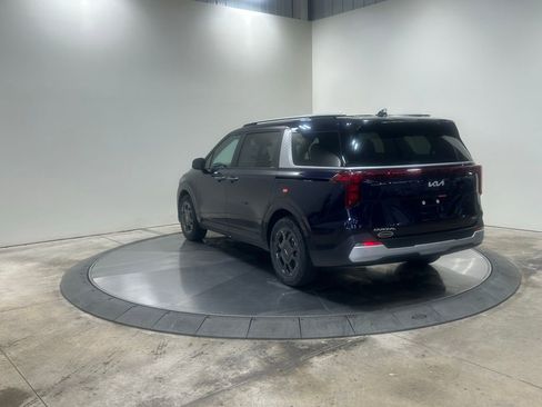 New 2026 Kia Carnival EX image 7