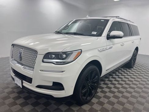 Certified 2023 Lincoln Navigator L Reserve AWD/4WD image 2