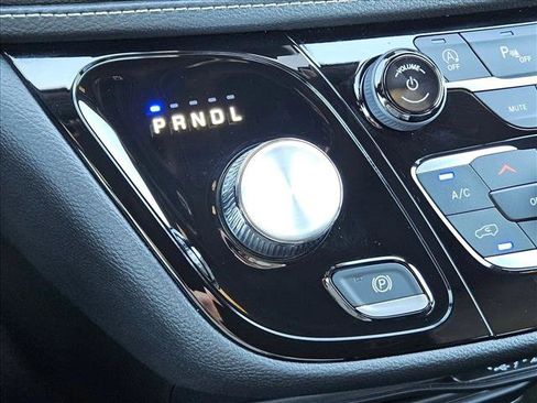 New 2025 Chrysler Pacifica Select image 13