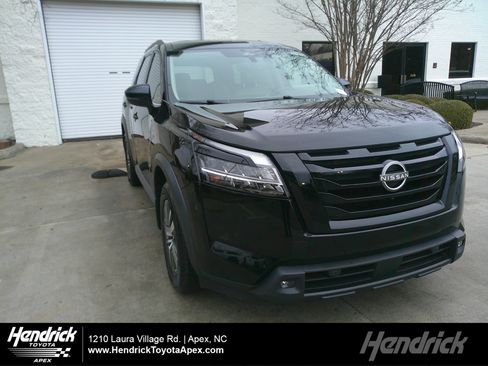 Used 2022 Nissan Pathfinder SL w/ SL Black Package image 1
