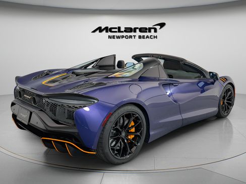 Used 2025 McLaren Artura Spider RWD image 38