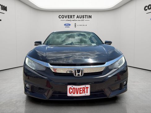 Used 2017 Honda Civic Touring image 8