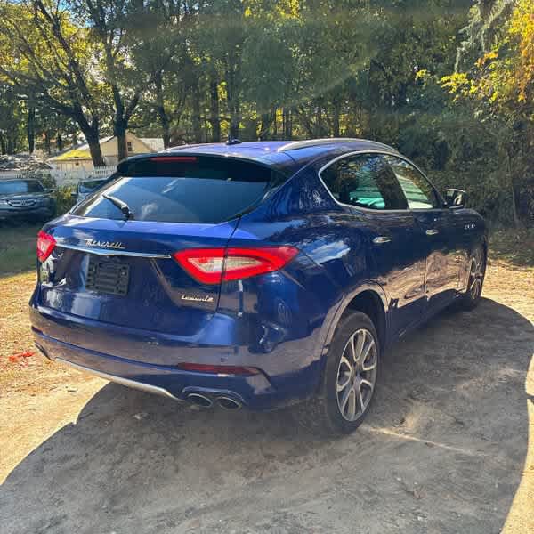 Used 2017 Maserati Levante S AWD/4WD image 5