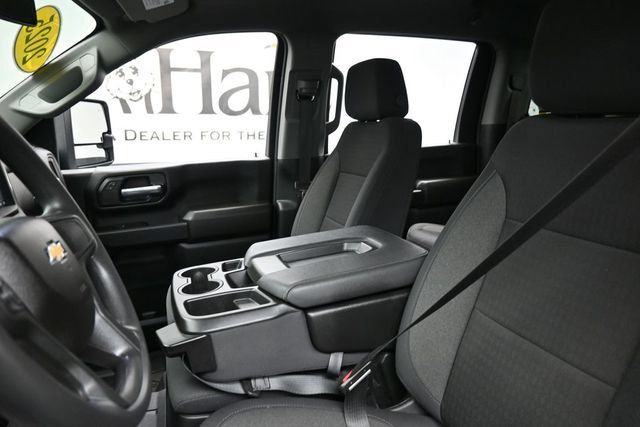 Used 2025 Chevrolet Silverado 2500 Custom w/ Custom Convenience Package AWD/4WD image 17