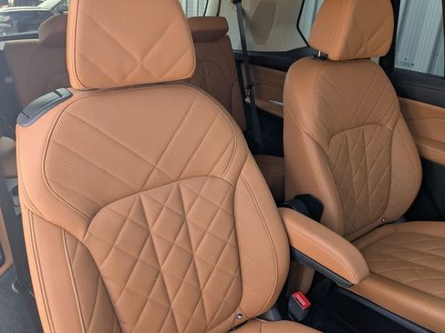 Used 2023 BMW X7 xDrive40i w/ Premium Package image 40