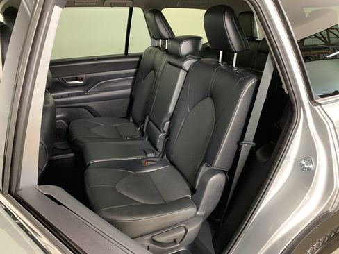 Used 2024 Toyota Grand Highlander AWD Hybrid image 34