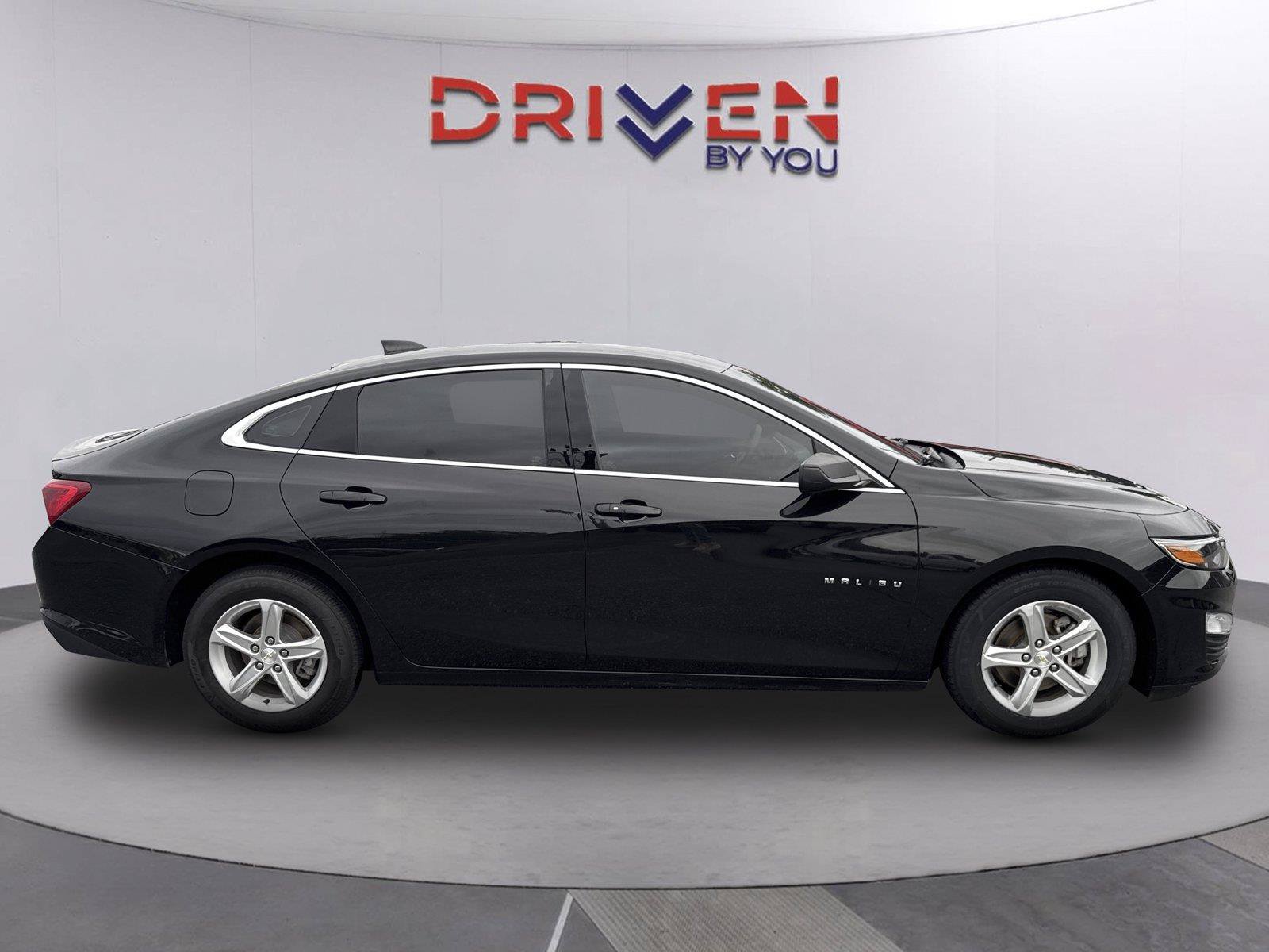 Used 2022 Chevrolet Malibu LS FWD image 3