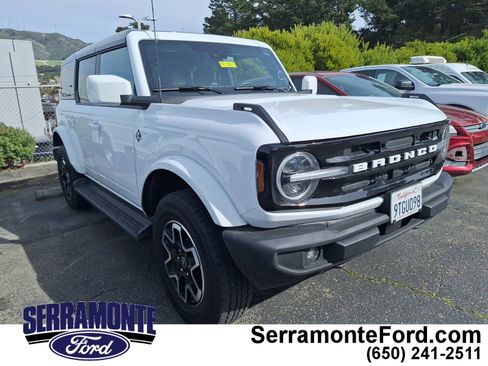 Used 2025 Ford Bronco Outer Banks image 1