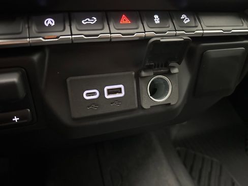 Used 2021 Chevrolet Silverado 1500 Custom Trail Boss image 27