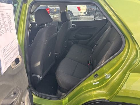 Used 2022 Hyundai Venue SE image 10