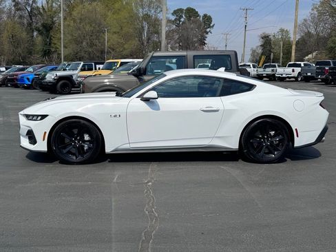 Used 2024 Ford Mustang GT image 3