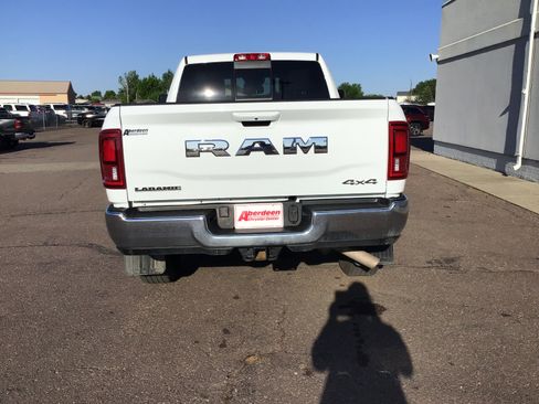 Used 2025 RAM 3500 Laramie AWD/4WD image 8