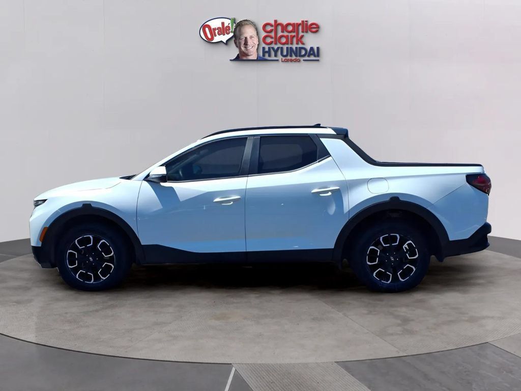 Used 2022 Hyundai Santa Cruz SEL Premium AWD/4WD image 2