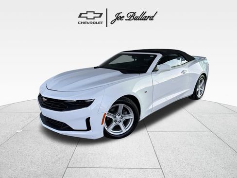 Used 2020 Chevrolet Camaro LT image 1