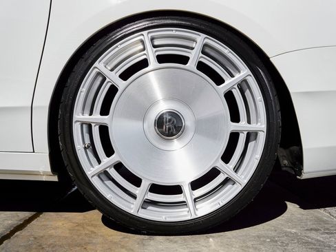 Used 2022 Rolls-Royce Ghost Base w/ Ghost Package image 20