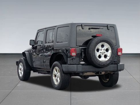 Used 2014 Jeep Wrangler Unlimited Sahara w/ Max Tow Package image 4