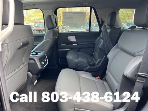 New 2025 Ford Expedition Active image 12