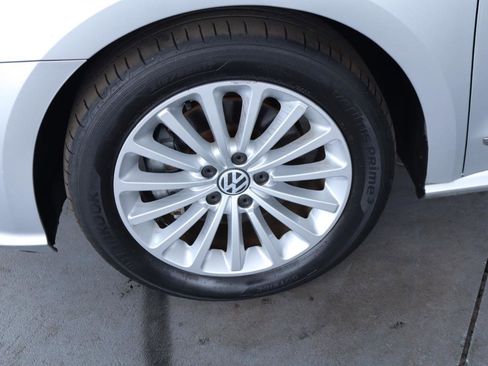 Used 2017 Volkswagen Passat 1.8T SE image 36