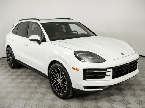 New 2026 Porsche Cayenne image 27