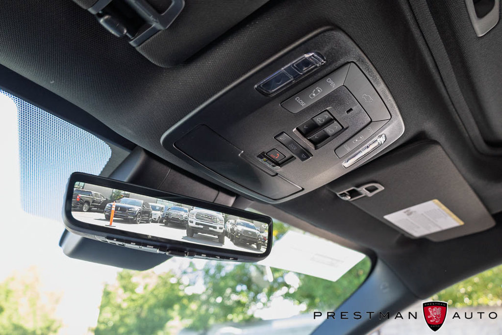 Used 2025 Toyota Sienna Platinum AWD/4WD image 42