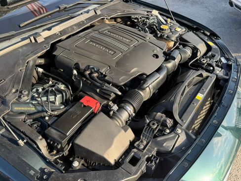 Used 2016 Jaguar XF Premium image 21