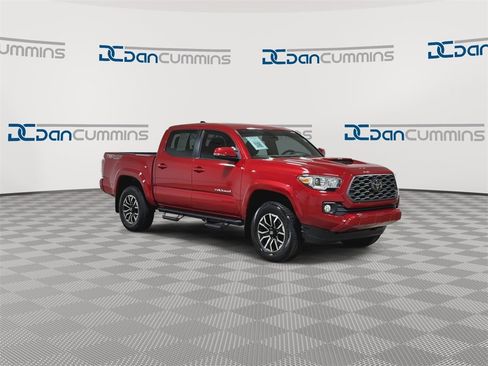 Used 2022 Toyota Tacoma TRD Sport image 3