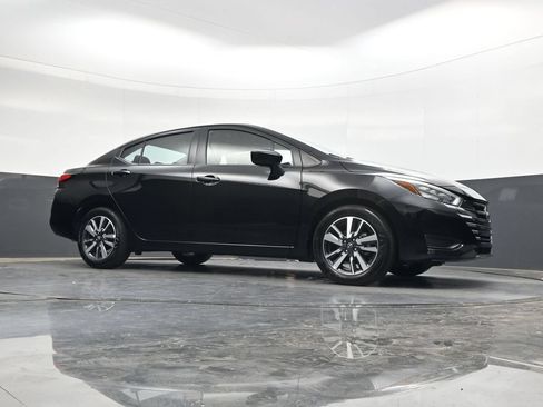 Used 2025 Nissan Versa SV FWD image 39