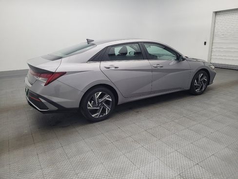 Used 2025 Hyundai Elantra SEL image 10