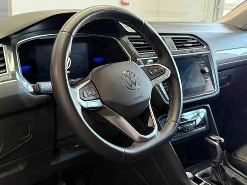 Used 2022 Volkswagen Tiguan SE AWD/4WD image 9