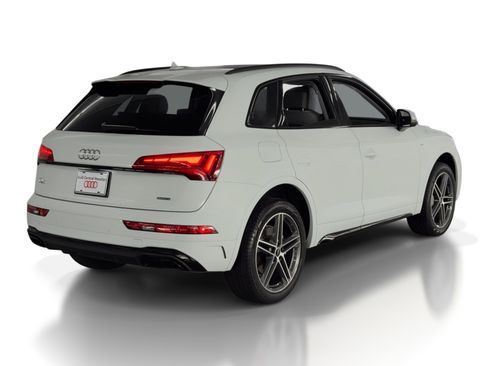 Certified 2023 Audi Q5 e Premium Plus w/ Premium Plus Package image 9