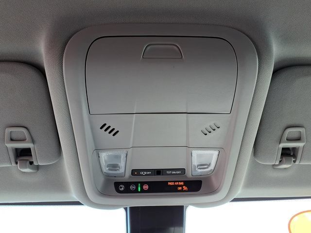 Used 2024 GMC Terrain SLE FWD image 25