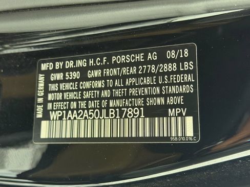 Used 2018 Porsche Macan AWD/4WD image 22
