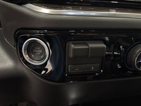 New 2026 Chevrolet Silverado 1500 RST w/ RST All Star Premium Package AWD/4WD image 21