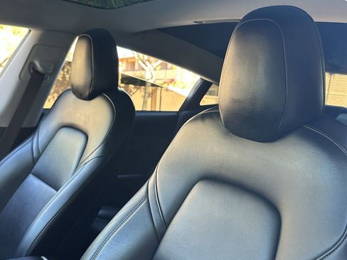 Used 2018 Tesla Model 3 Long Range RWD image 23