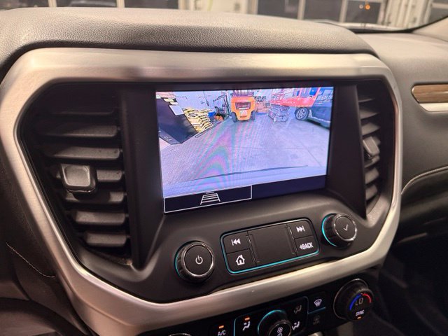 Used 2020 GMC Acadia SLE w/ Driver Convenience Package FWD image 14