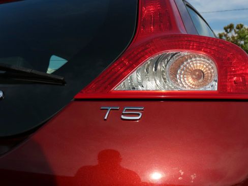 Used 2011 Volvo C30 T5 FWD image 14
